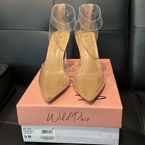 Delliev Clear VNYL Heel